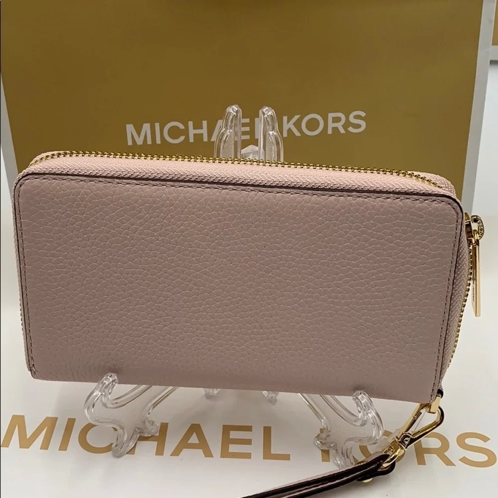 Michael Kors Jet Set Travel Phone Wallet Wristlet